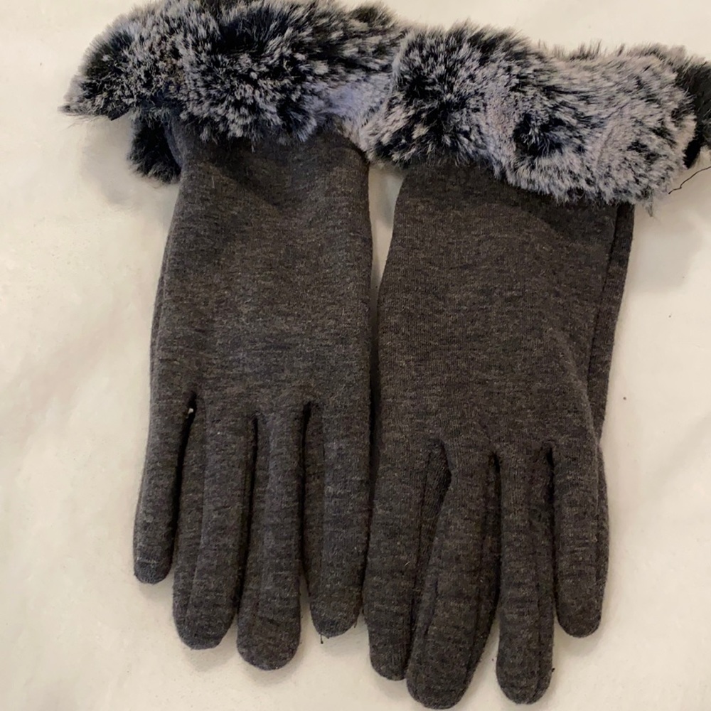 Woman’s Winter Touchscreen Gloves